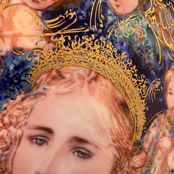 1985 Edna Hibel Christmas Plate "The Angels' Message" Knowles China - Picture 4 of 8